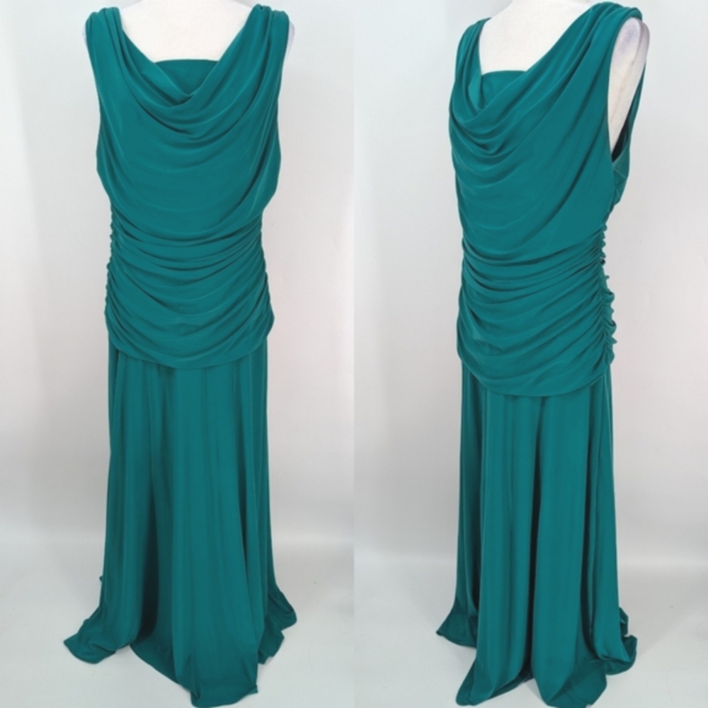 Nightway Plus Size Emerald Green Sleeveless Ruched Drape Formal Evening Gown 14W